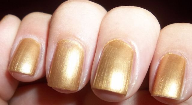 Esmalte Para Uñas Avon True Tono Gleaming Gold - Imagen 2