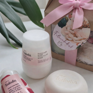 Regalo Box Crema Para Manos Jabón y Rollón